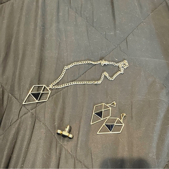 Jewelry - 🚨3 for $15🚨 Set - Ring, Earrings, Necklace - Gold & Black